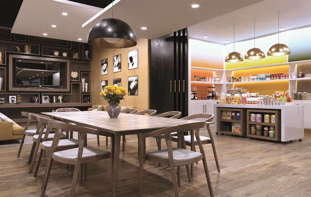 Hampton By Hilton Quito La Carolina Park Hotel Restoran gambar